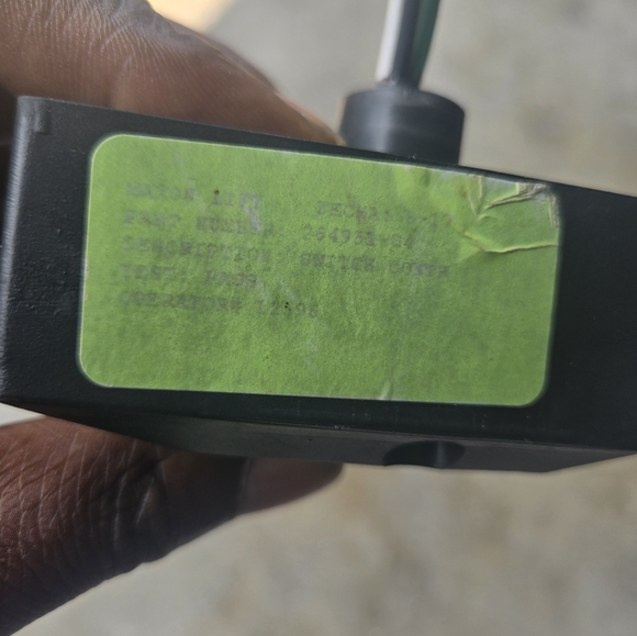 Maxon 4 Wire Up Down Tuck Liftgate Under Switch - 264951-04 - Picture 6 of 6